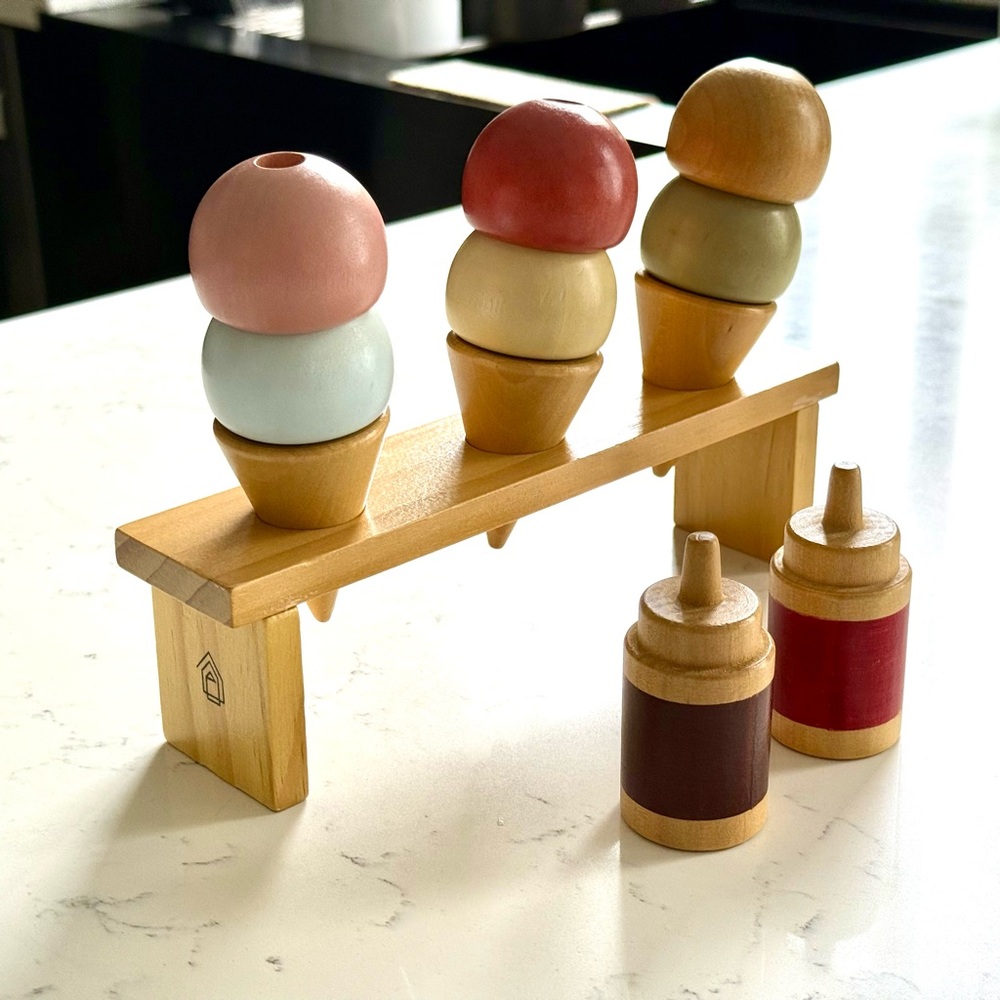 Wooden Coco Village Ice cream set